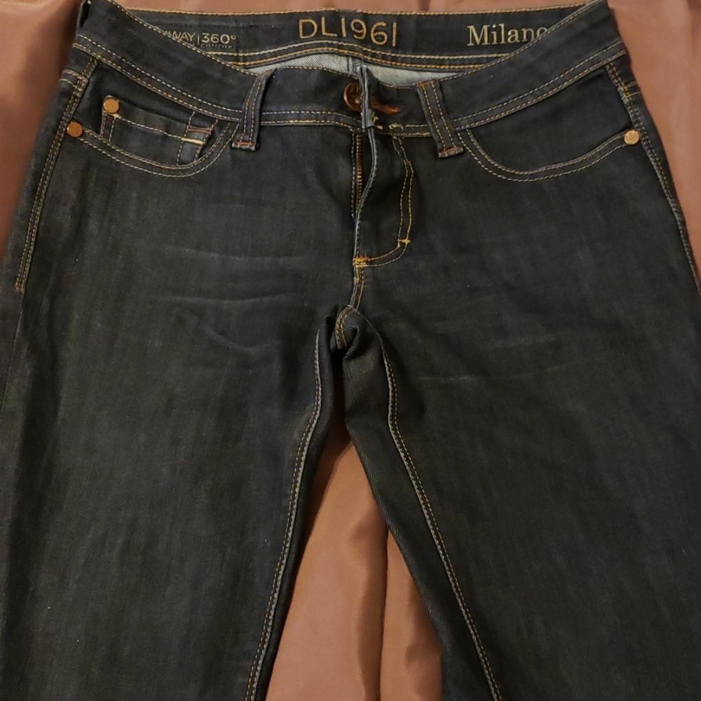 DL 1961 Jean's boot cut size 27